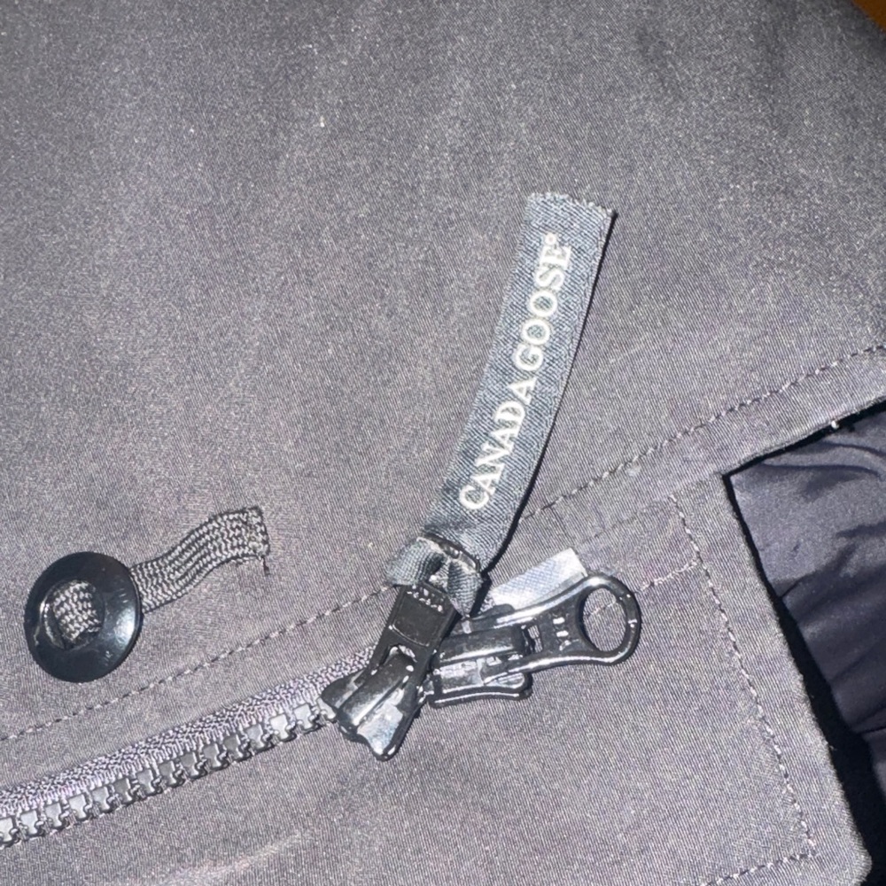 Canada Goose Black Jacket - Picture 6 of 8